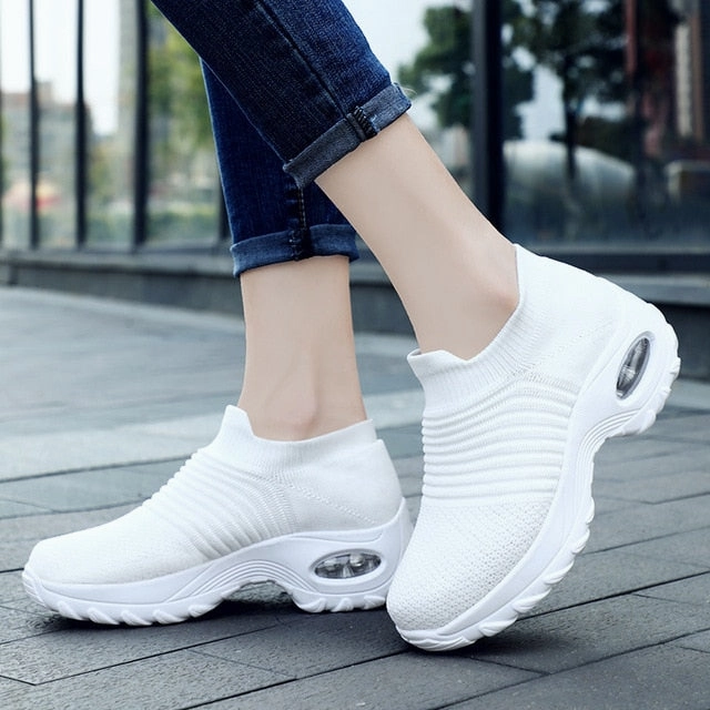 2019 Spring Women Sneakers Shoes Flat Slip on Platform Sneakers for Women Black Breathable Mesh Sock Sneakers Shoes