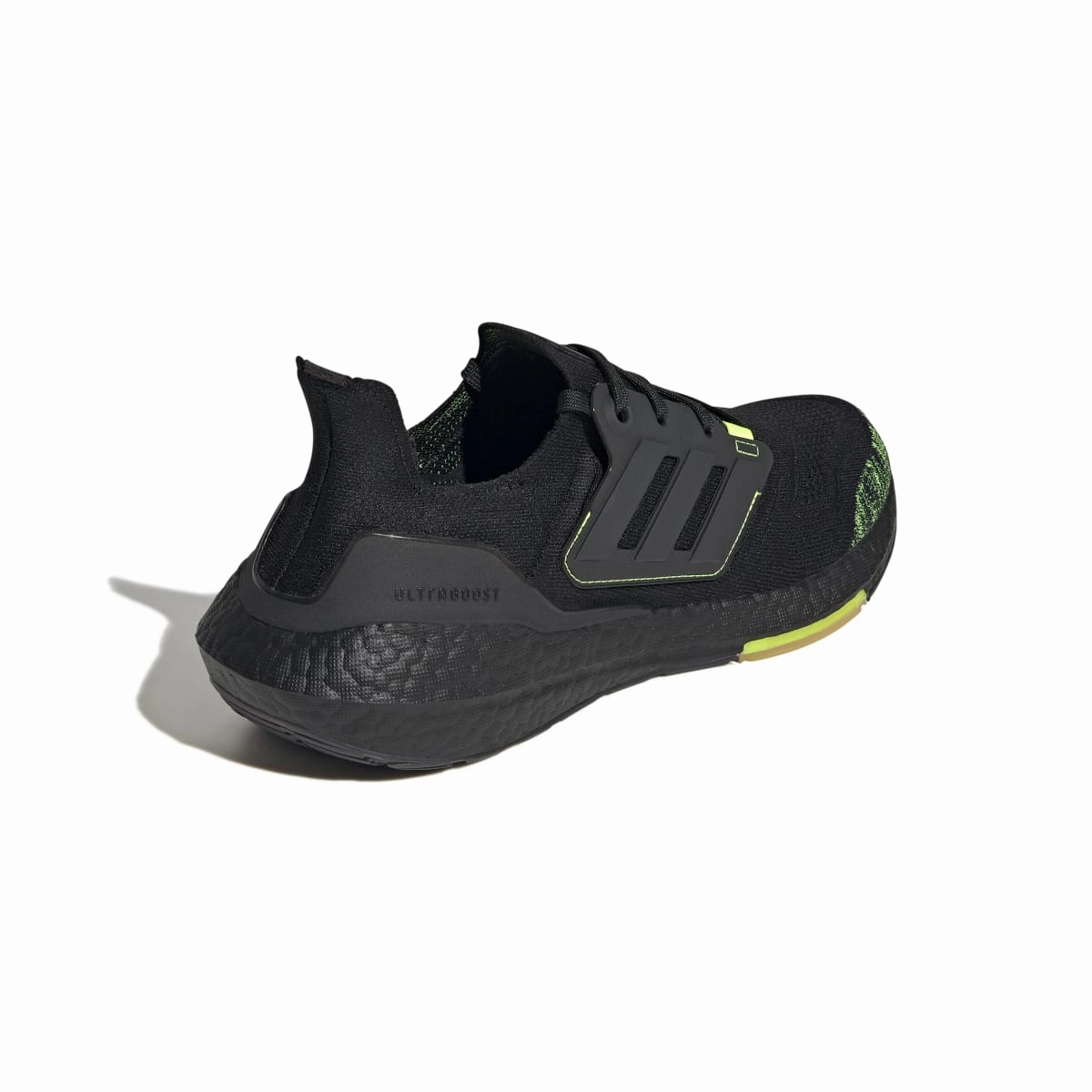 ADIDAS GX5915 ULTRABOOST 22 MN'S (Medium) Black/Black/Yellow Textile Running Shoes Durable Construction Event Mode