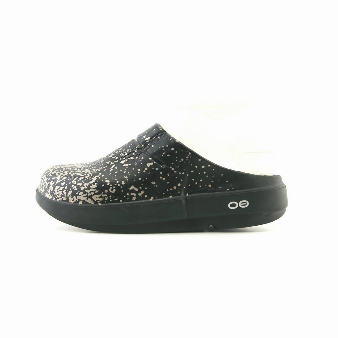 Loafer Casual Leather Shoes OOFOS OOCLOOG