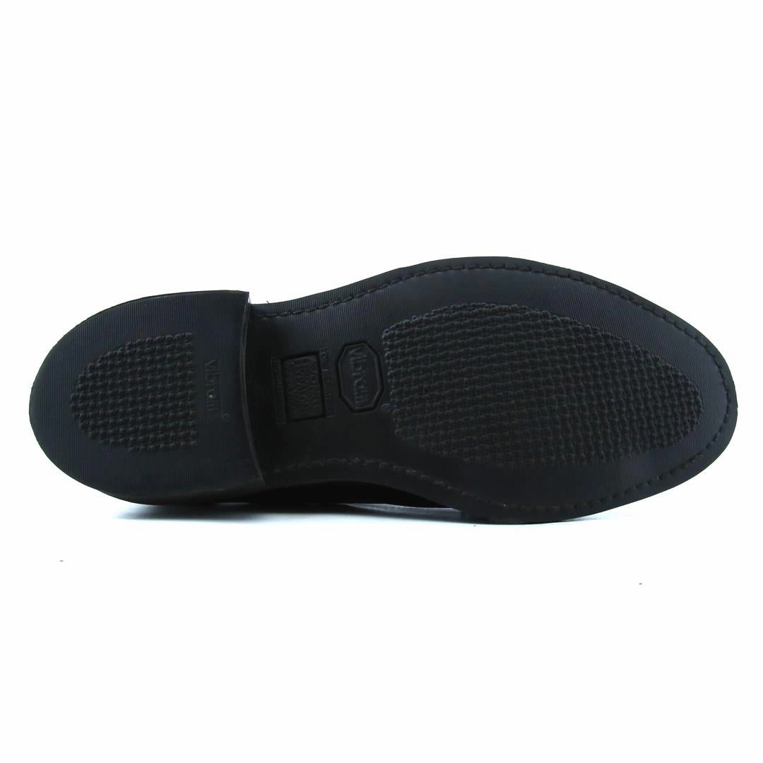 AVONITE HYPALON . Lace Dress And Shoes