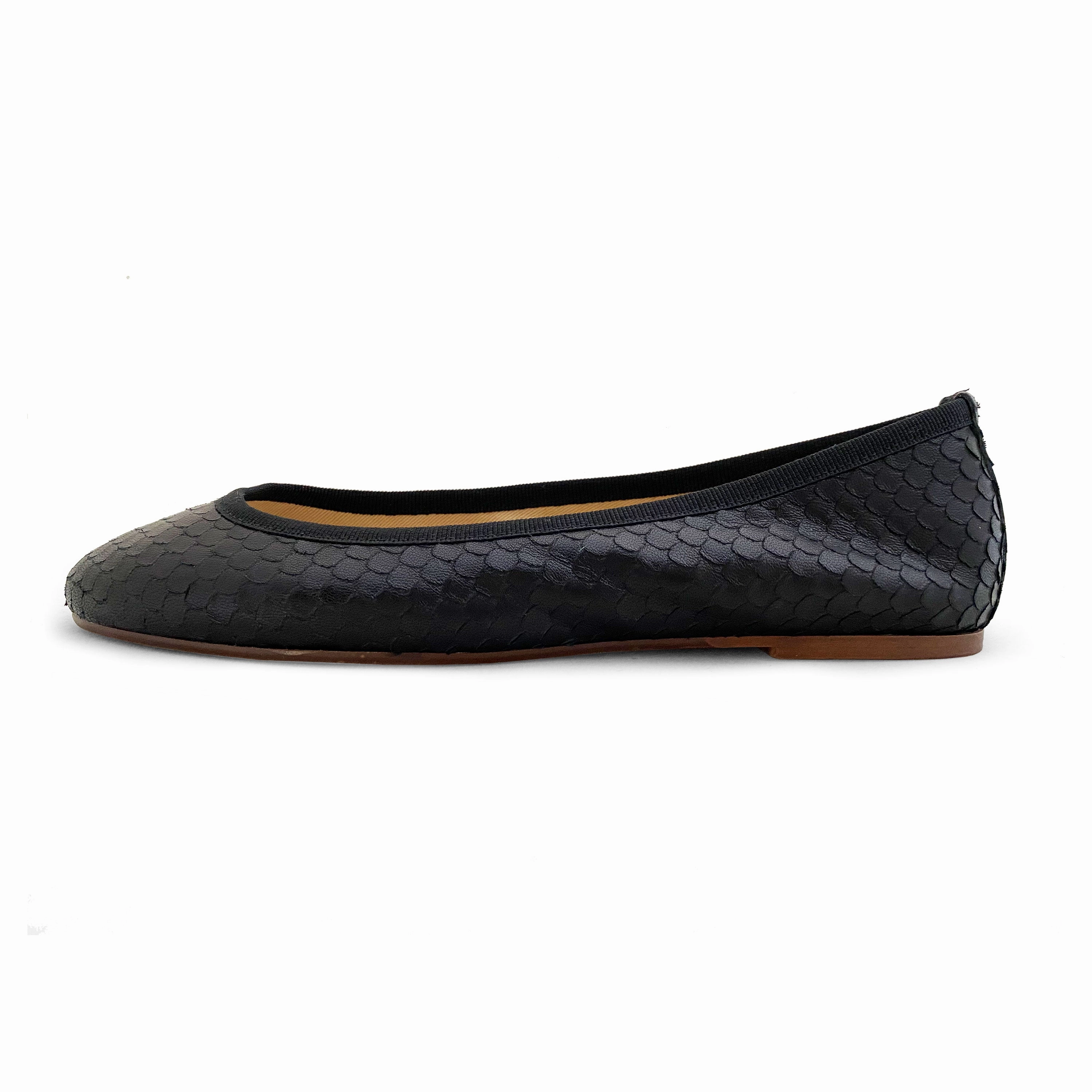 Black leather ballet flats cobra-skin effect Flat Shoe Polish