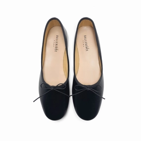 Bare Feet In High Heels Black leather high-vamp "glove shoes" ballet flats