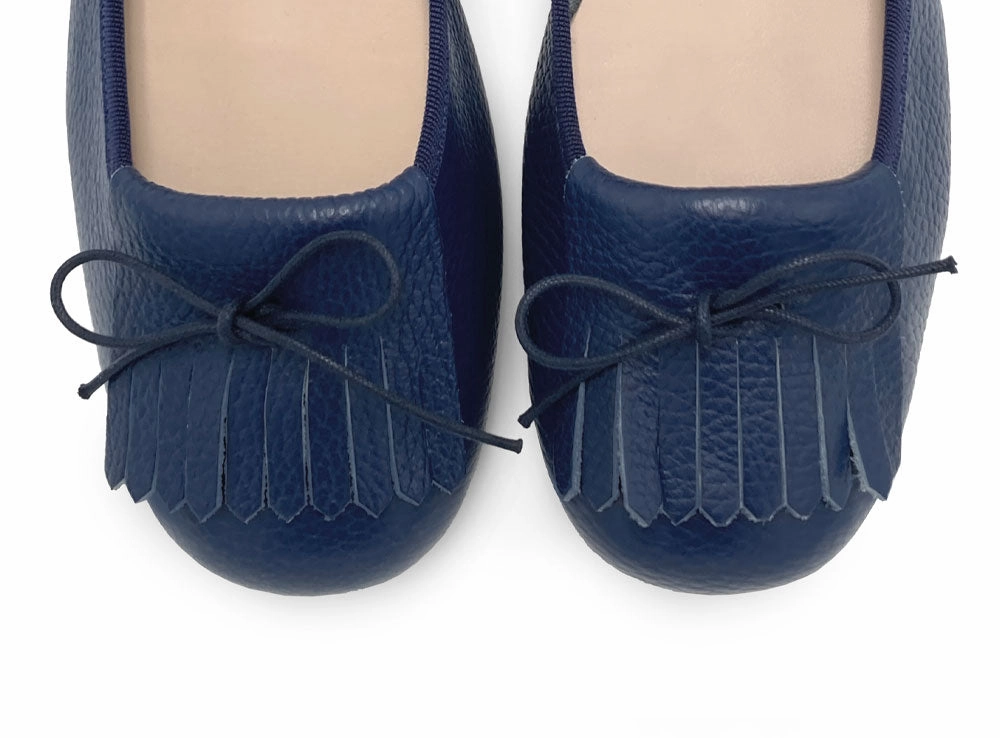 Shepherd Dress Shoes Blue leather moccasins with fringe