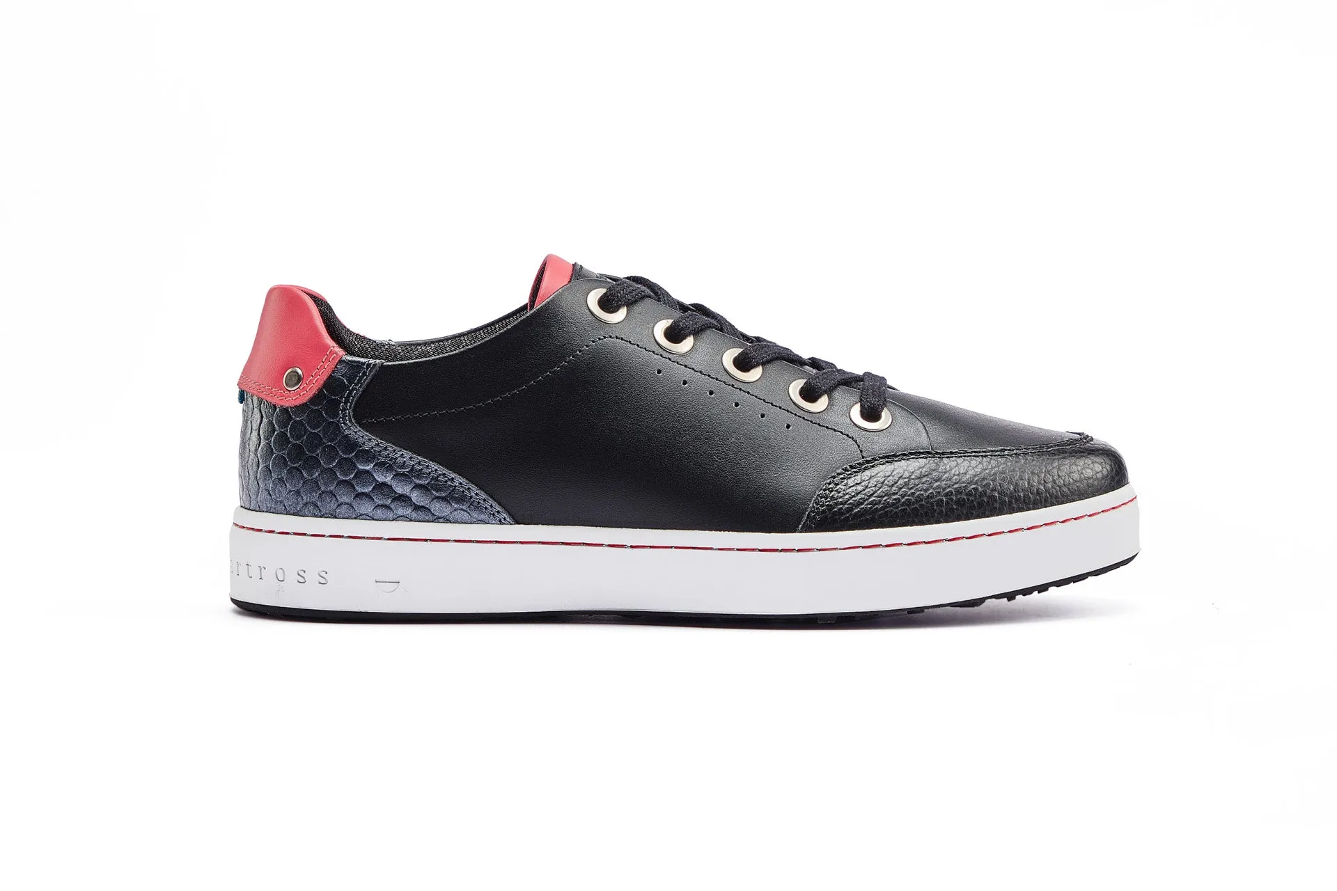 Fieldfox | Black Pearl for people who need a lightweight product hot material