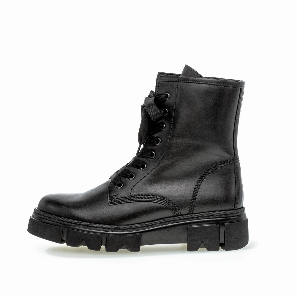 31.730 - CHUKKA LUG Long Walks Crisp Edge