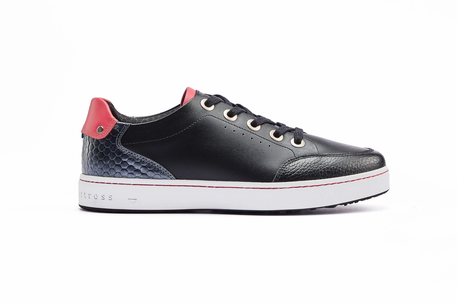 Relax Walks Fieldfox | Black Pearl