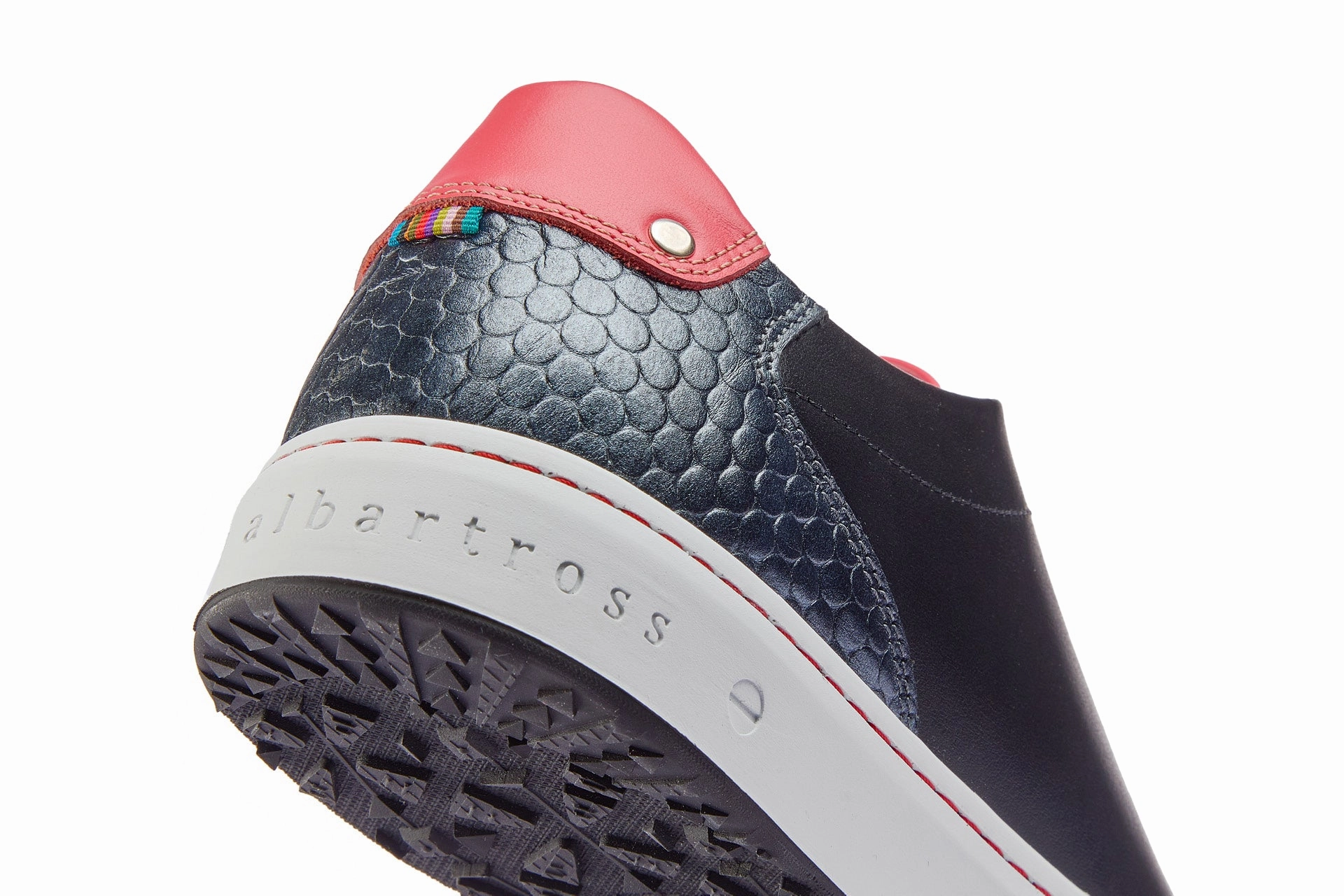 for people who want a durable product Fieldfox | Black Pearl