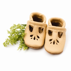 Daffodil LOTUS T-strap Shoes Baby and Toddler High Heels And Bondage