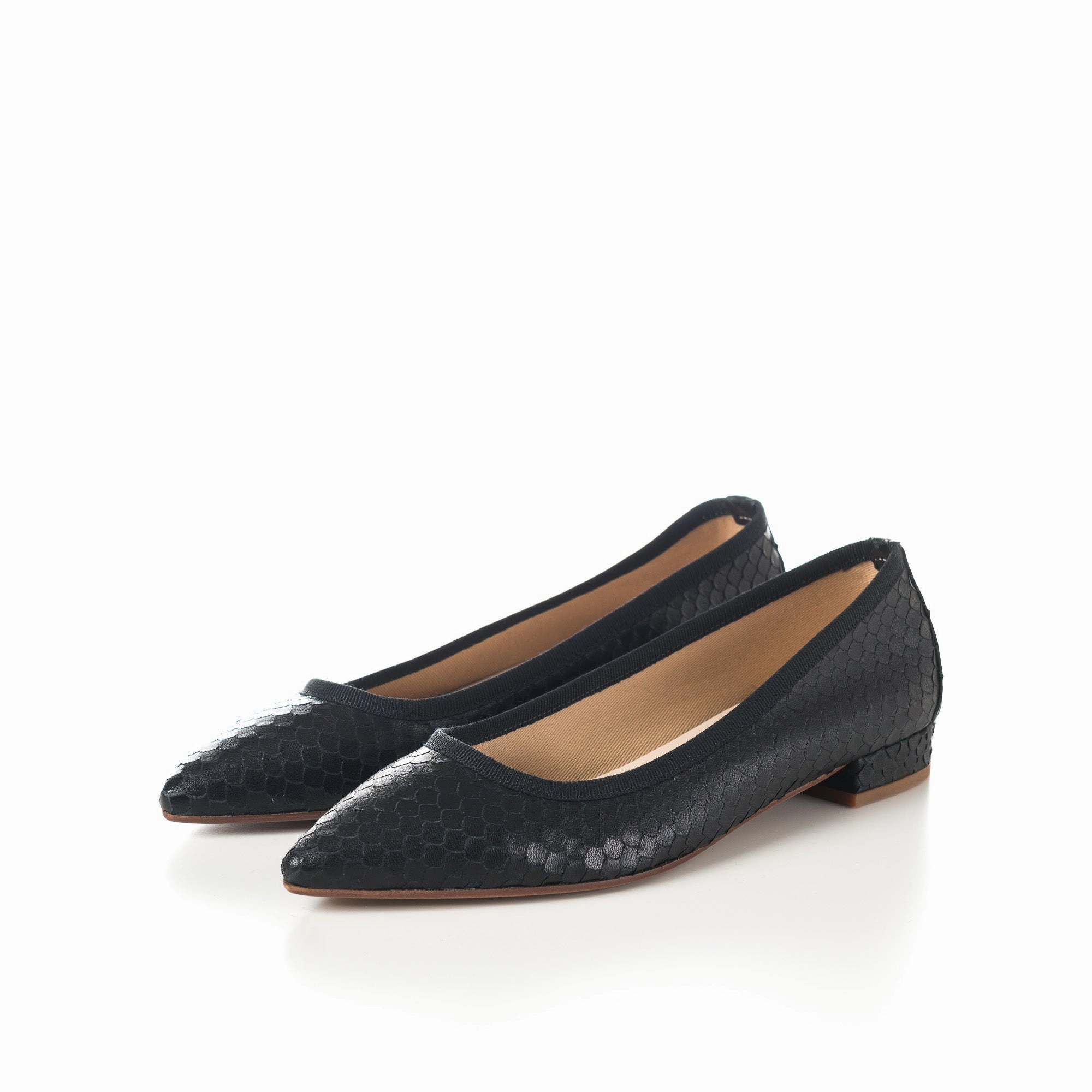 Satin Flats Shoes Black leather pointed toe ballet flats with cobra-skin effect