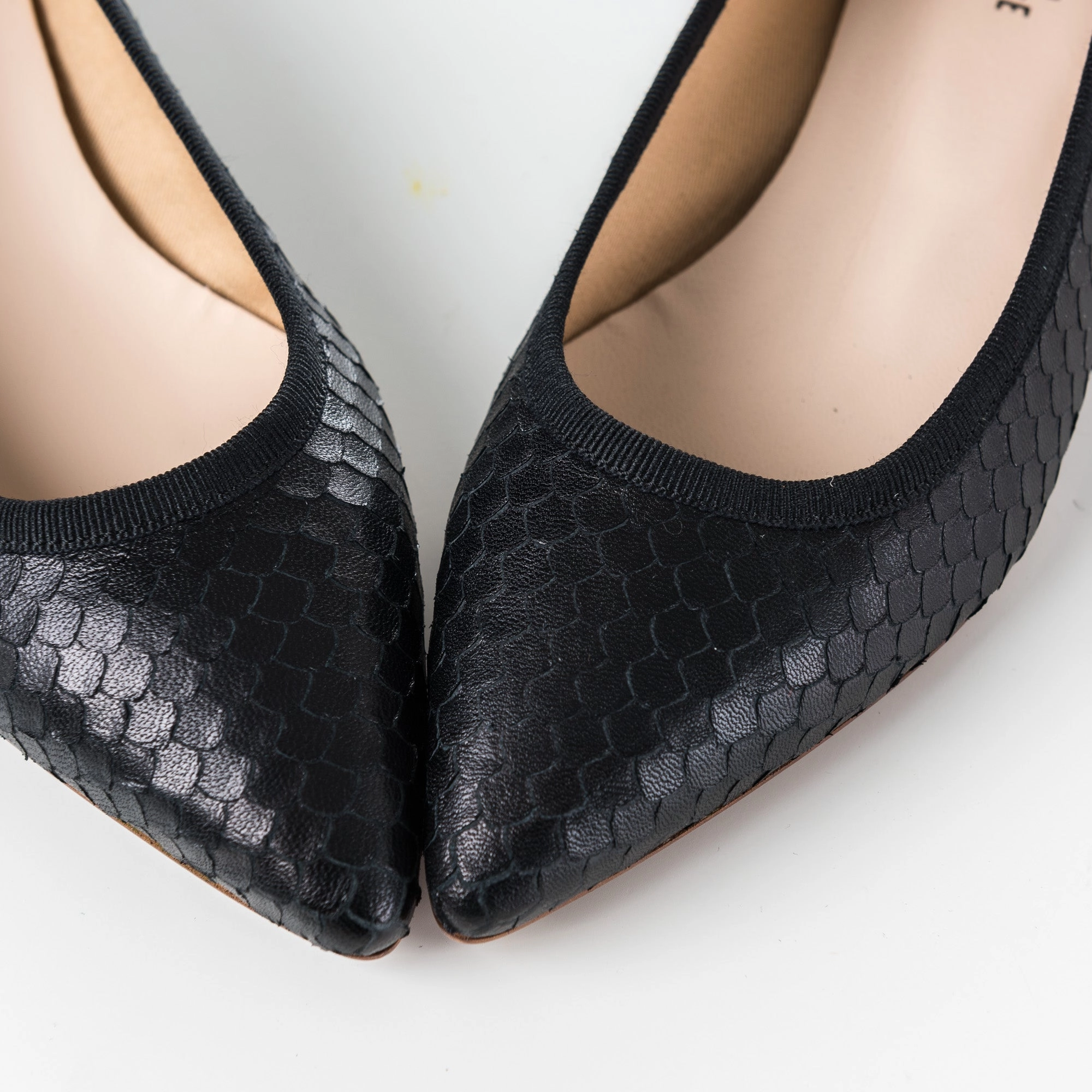 Flat Shoes Vs Heels Black leather pointed toe ballet flats with cobra-skin effect