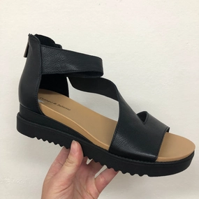 Django & Juliette Adabela ~ Black ~ Almond ~ Tan Calm Mood Comfy Shoes