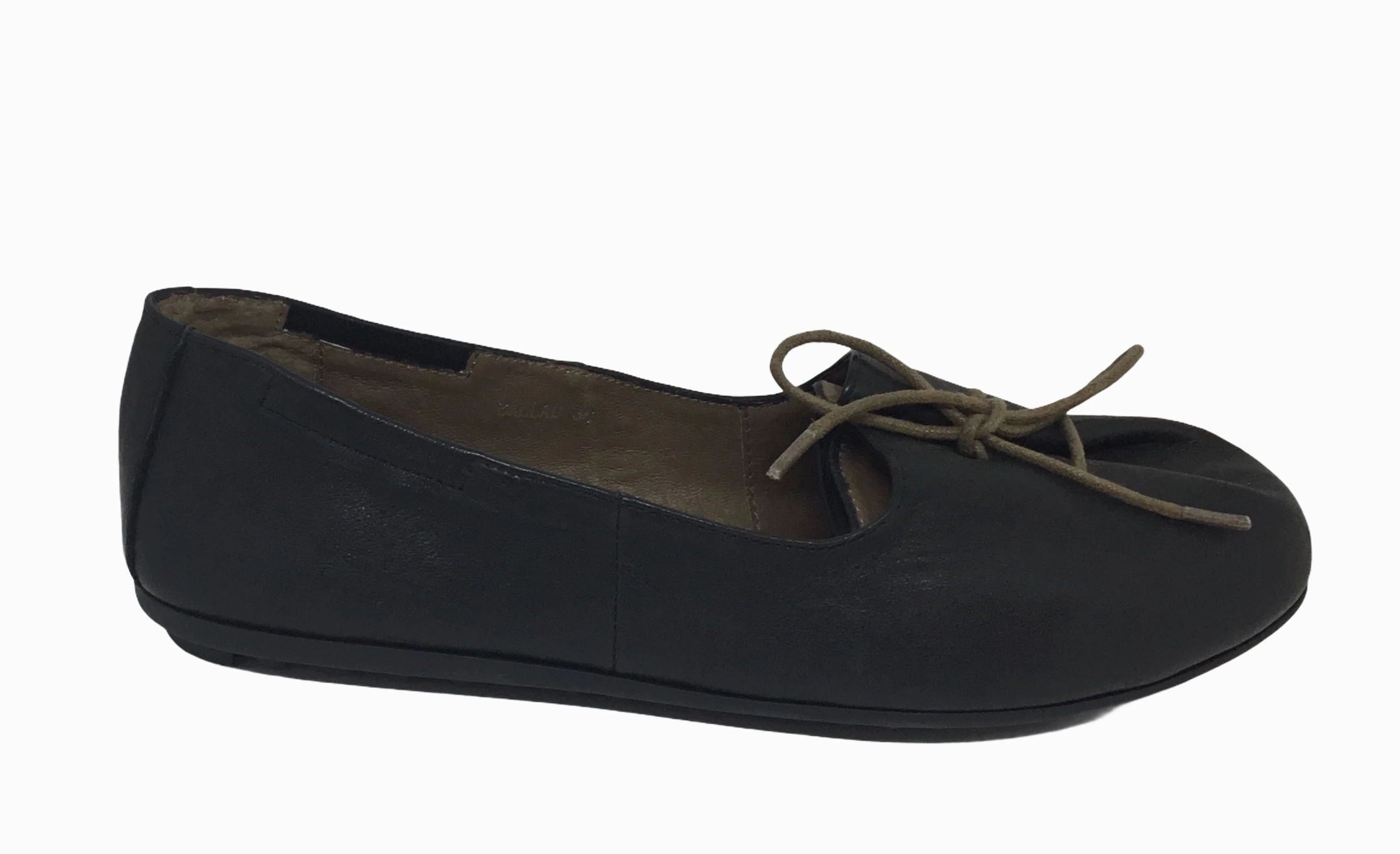 Django & Juliette Ballad ~ Black ~ Tan ~ Red New York Marathon Day