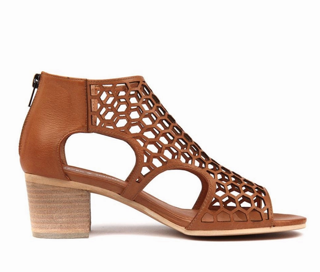 Runway Mode Django & Juliette Bostik Leather ~ Tan ~ Black