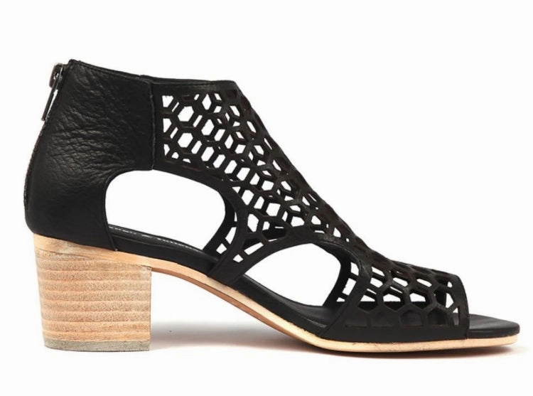 Comfortable Dress Shoes Sophisticated Appeal Django & Juliette Bostik Leather ~ Tan ~ Black