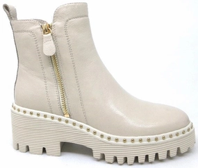 Django & Juliette Ospott Leather Boot - Vanilla Adidas Nursing Shoes