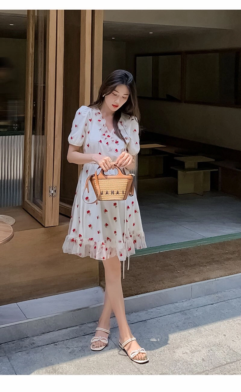 Chicmy Summer Shoes Women Sandals Pearl Flat Brand Ladies Summer Holiday Shoes Elegant Party Shoes Beige Green Plus Size 42 A4629 Flat Square Toe Shoes