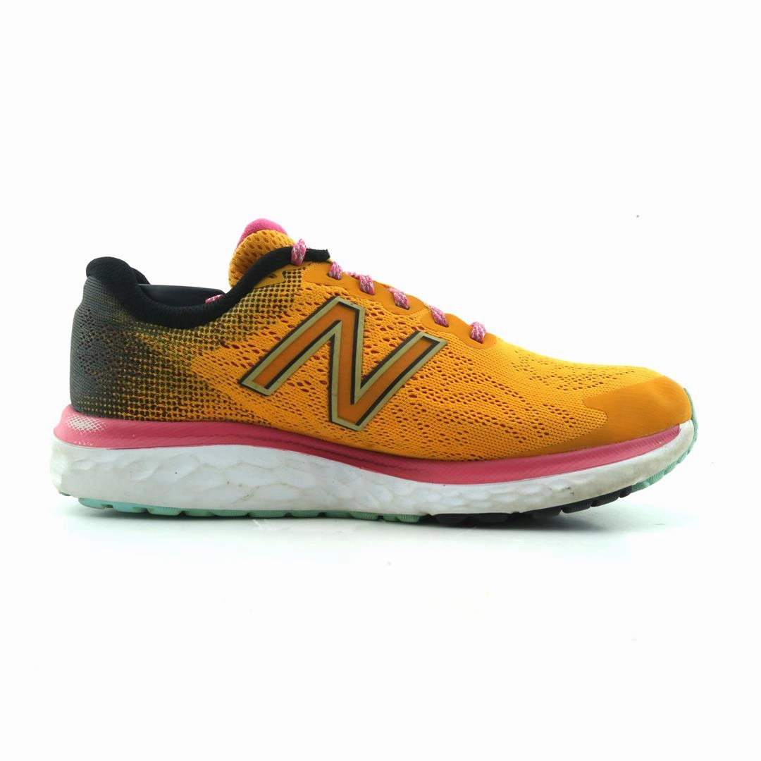 NEW BALANCE FRESH FOAM 680 V7 Glitter Running Shoes