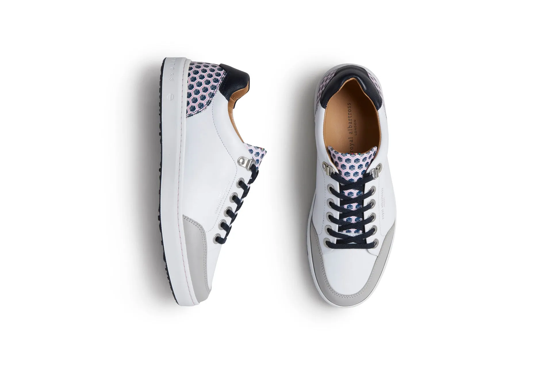 Fieldfox | Geo White/Navy conductive shoes