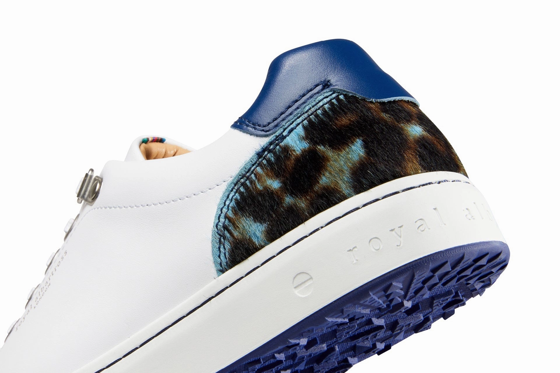 Fieldfox | Blue Leopard slip - free technology Appropriate for casual outings