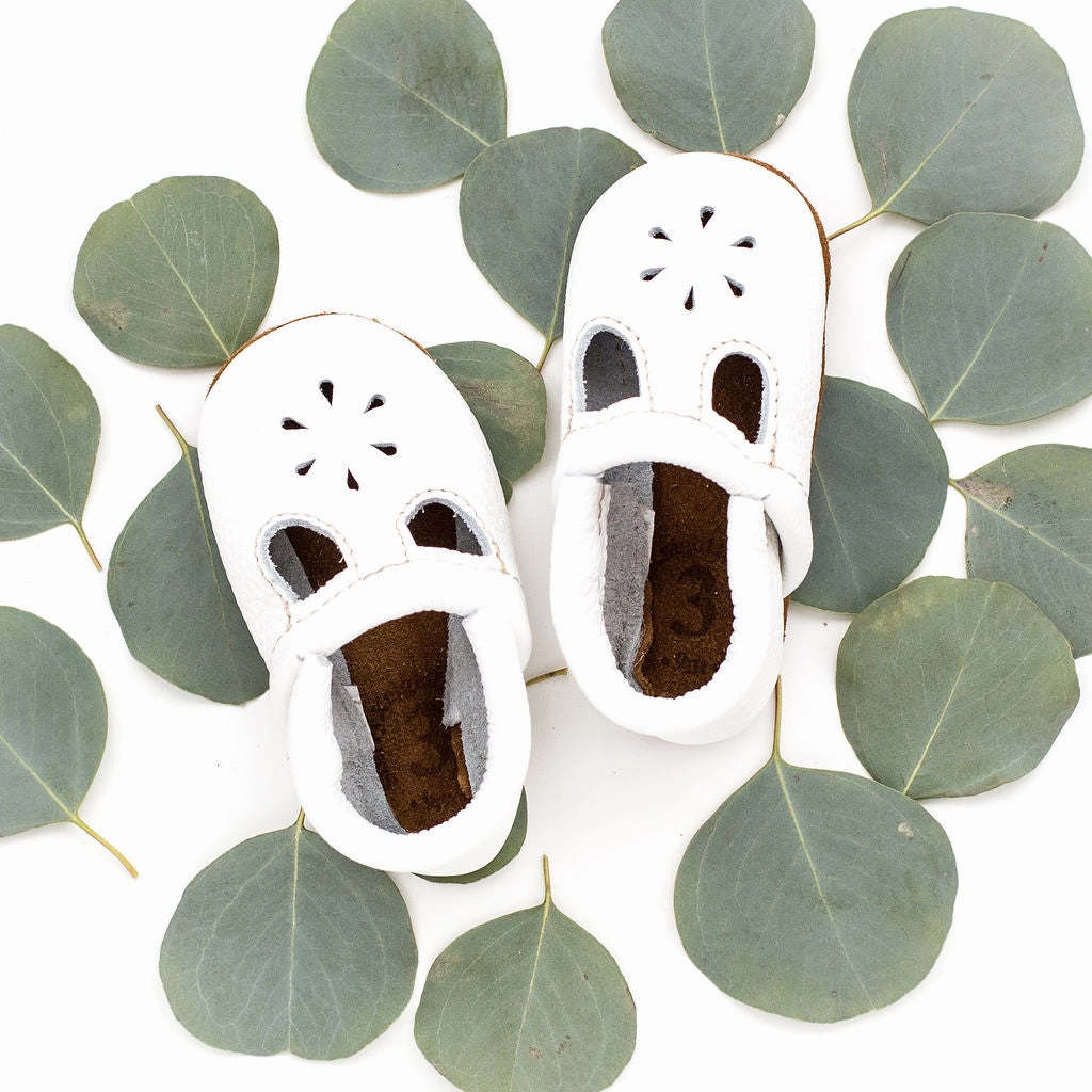 White  T-Strap Shoes Baby and Toddler High Heels With Chains