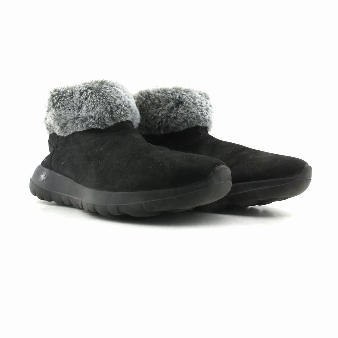 SKECHERS  ON THE GO JOY SAVVY Timberland Casual Shoes