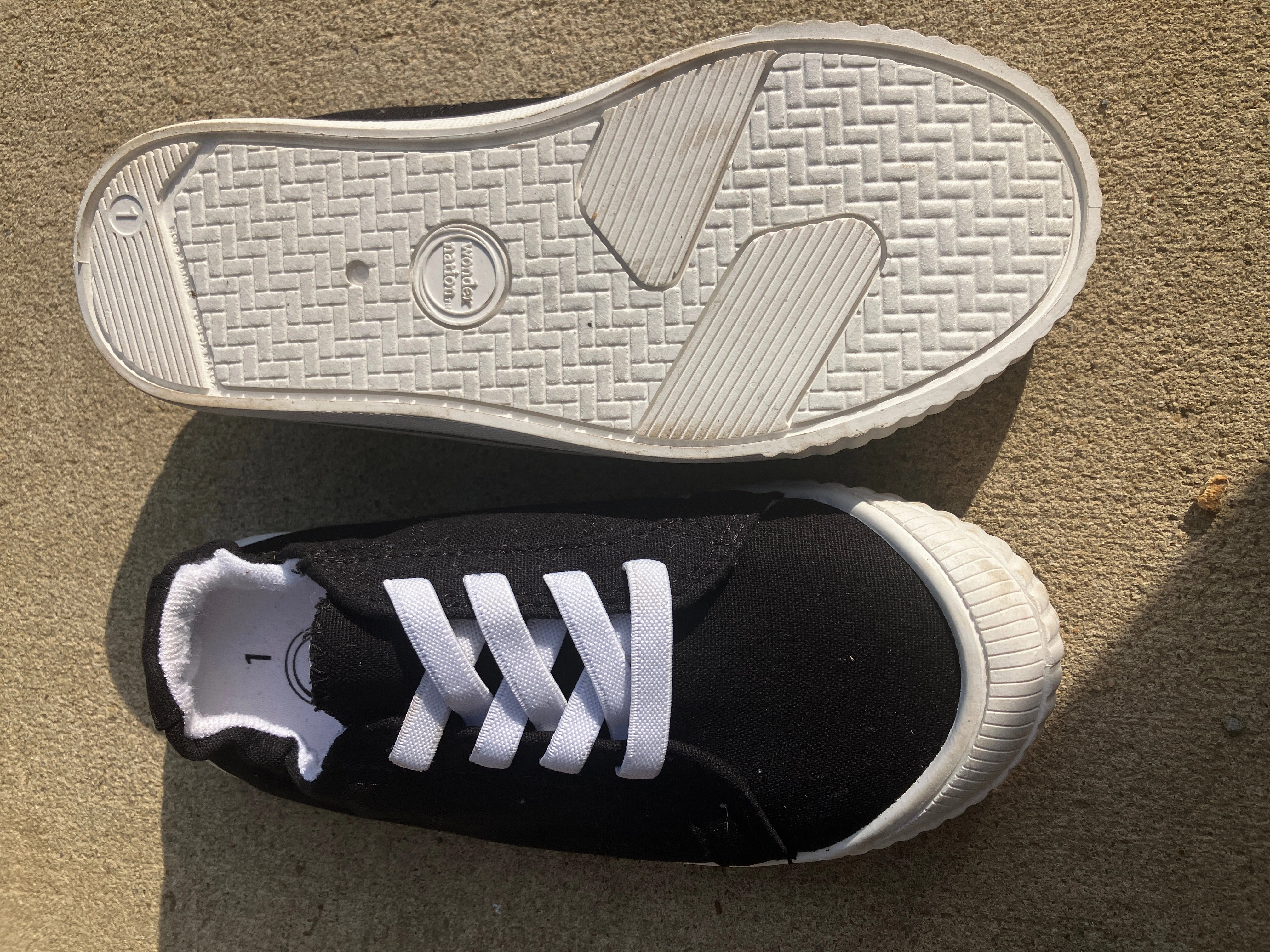 Asics Running Shoes Factory Outlet 1- Wonder nation slip on Black and white  shoes - size Shoes:  1 & 1.5 (Little Kid)