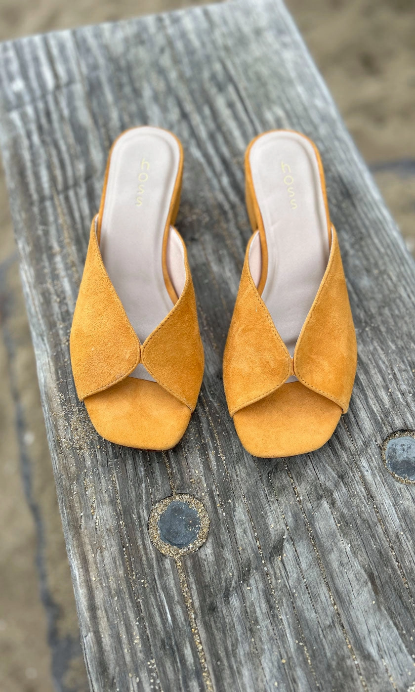 Hoss California Camel Suede Slide Tennis Shoe Asics