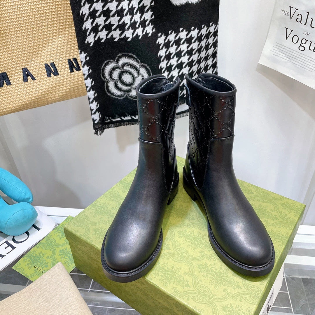 Adidas By Raf Simons Shoes SE695  Size 4-10    Heel:4cm Material: Cowhide  Lining: Sheep skin Sole: Rubber