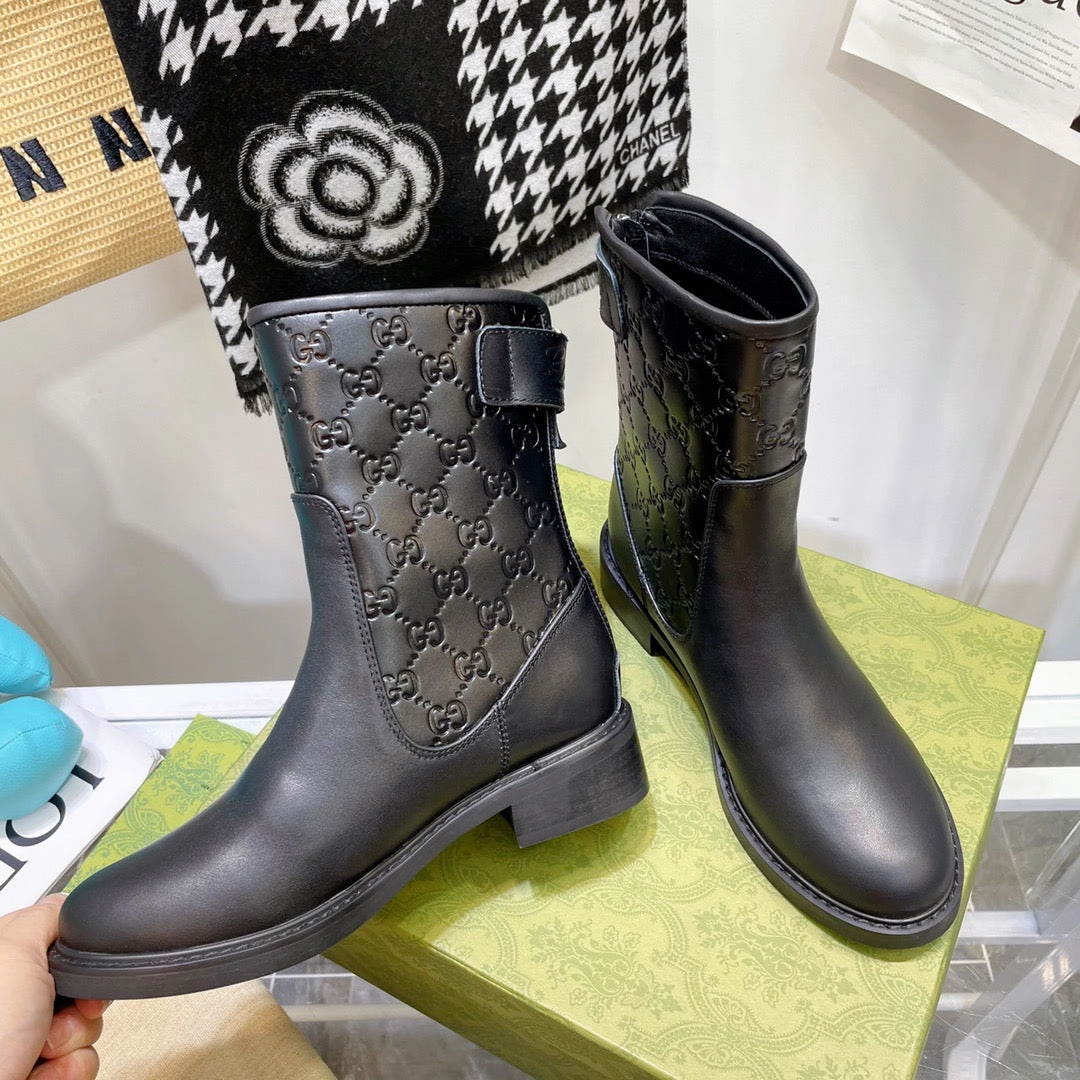 Adidas Bounce Shoes SE695  Size 4-10    Heel:4cm Material: Cowhide  Lining: Sheep skin Sole: Rubber