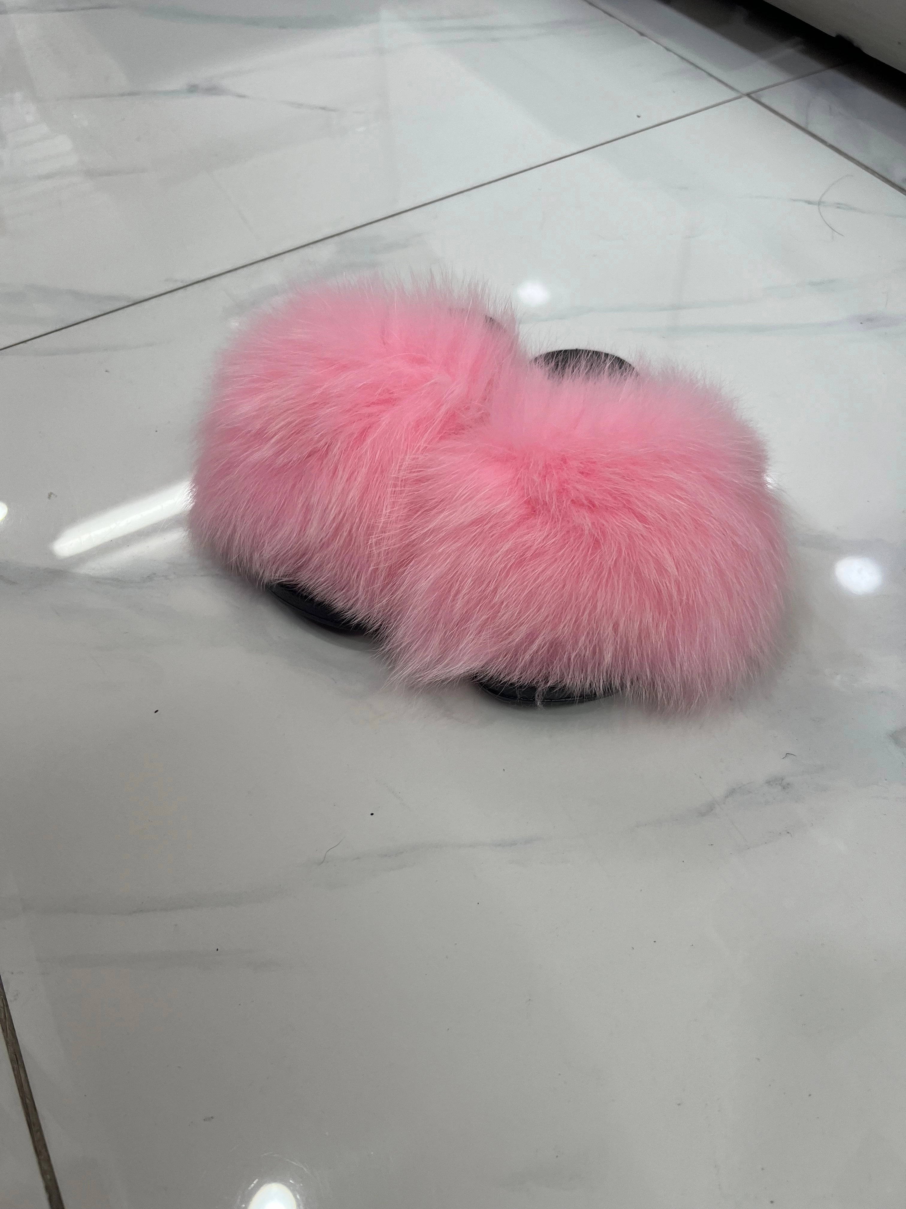 Kids faux fur slides light pink Slippers Claws