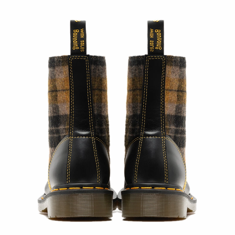 MOBONNIE QUEEN STUDIO HANDCRAFT 8 HOLE HIGH TOP PLAID WOMEN BOOTS Taylor Holmes Boots