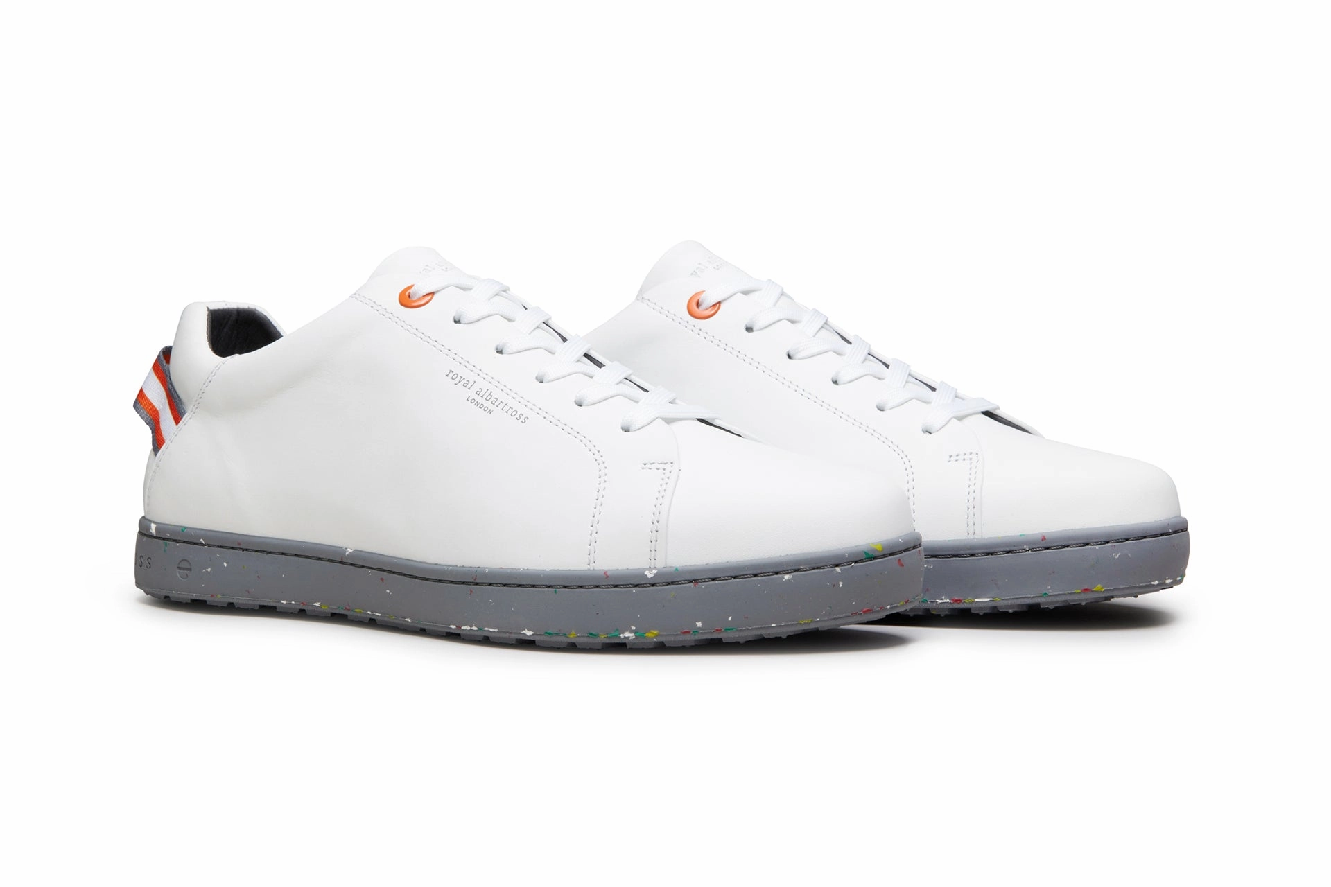 Finsbury | White/Grey Comfort hold Performance Step
