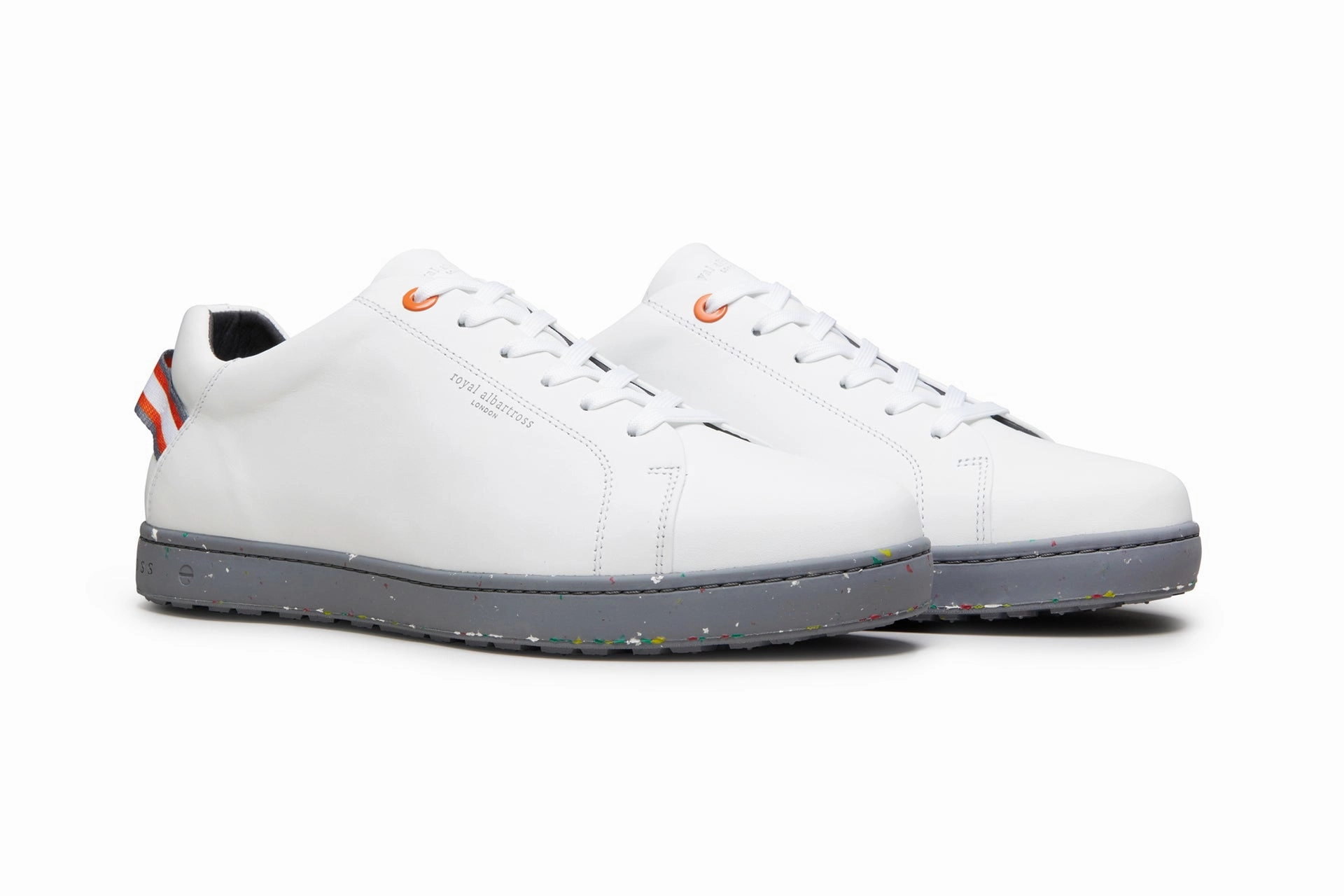 Finsbury | White/Grey Comfort hold Performance Step