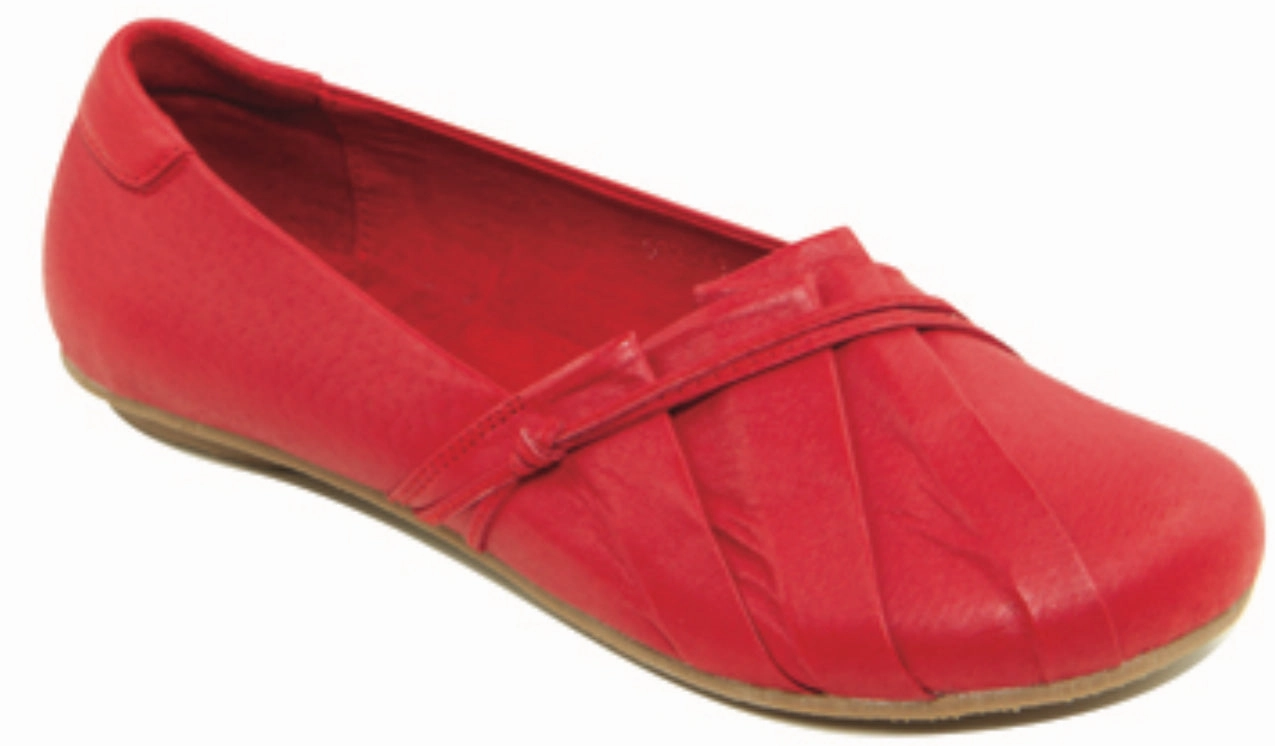 Leaf Path Urban Lifestyle Hinako Mandi Red Leather 37 x1 Left