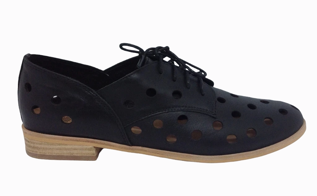 Flower Hike Everyday Essential Mollini Quartet ~ Black ~ Tan