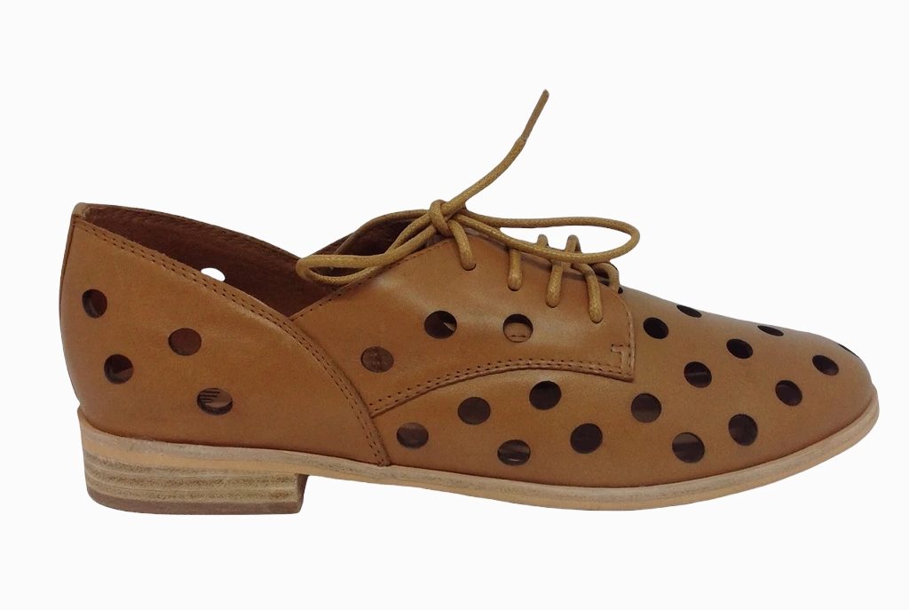 Mollini Quartet ~ Black ~ Tan Ridge Path