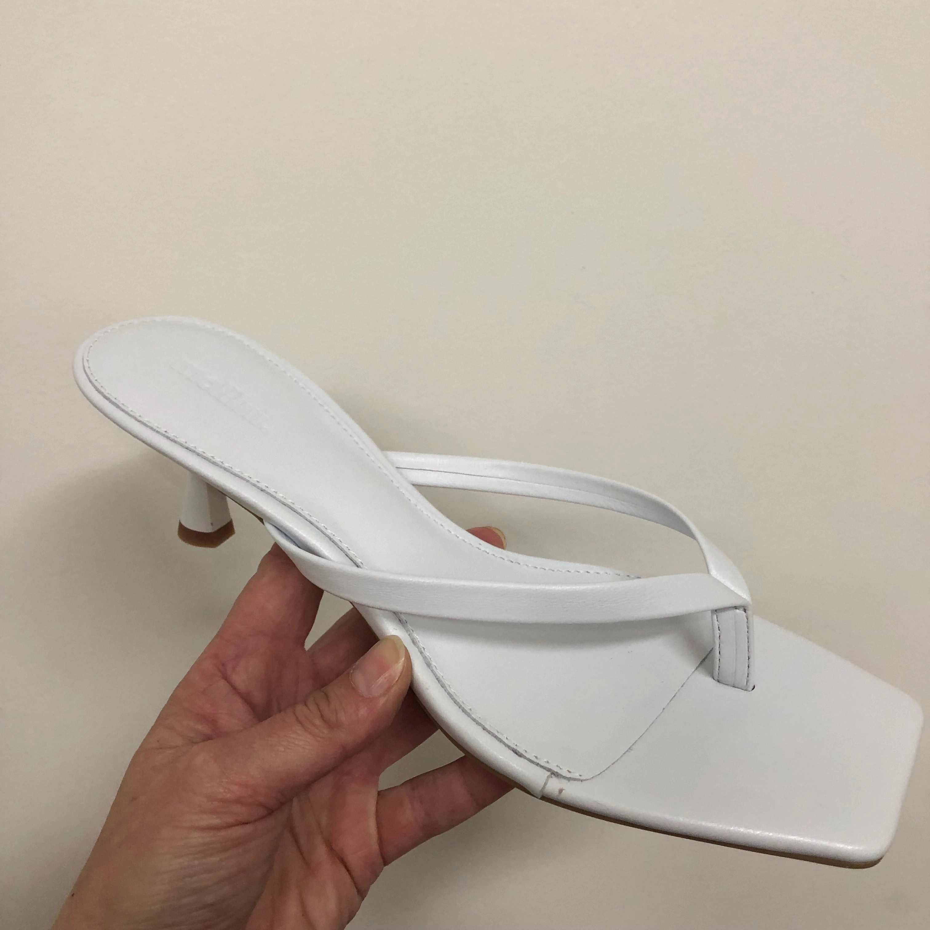 Mollini Tidbit ~ White ~ Leather Luxury heels