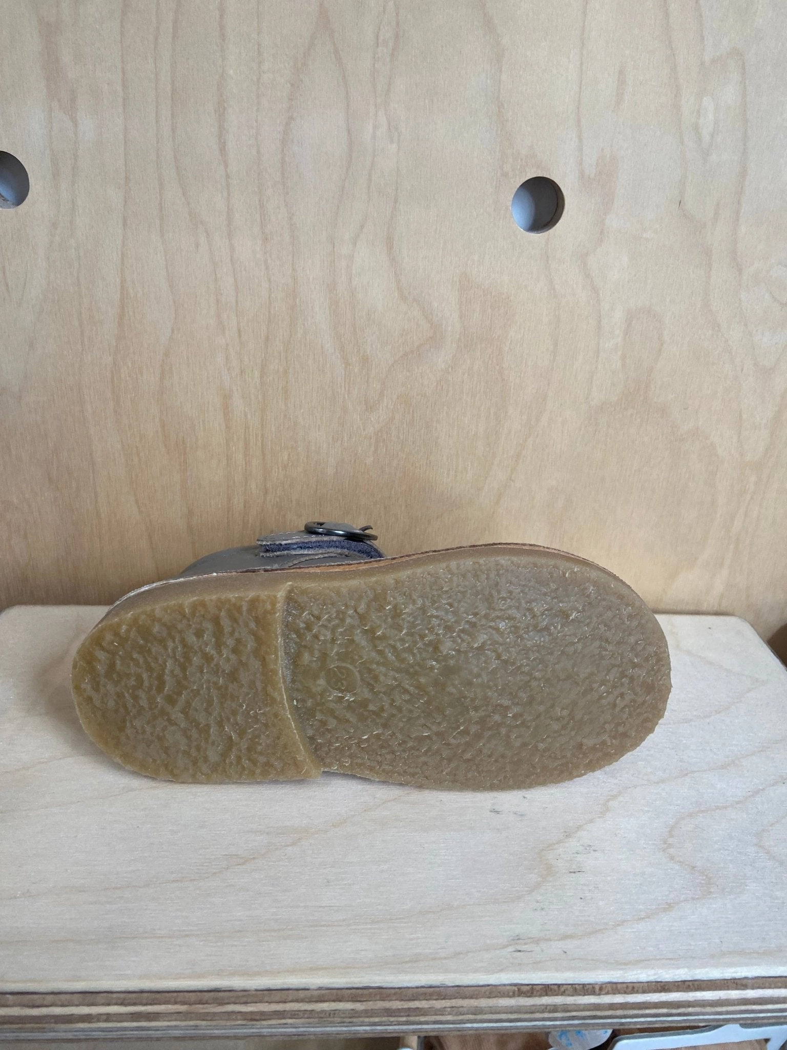 Retro Asics Shoes Petasil: Susy T-Bar Velcro Shoes - Concrete Roma