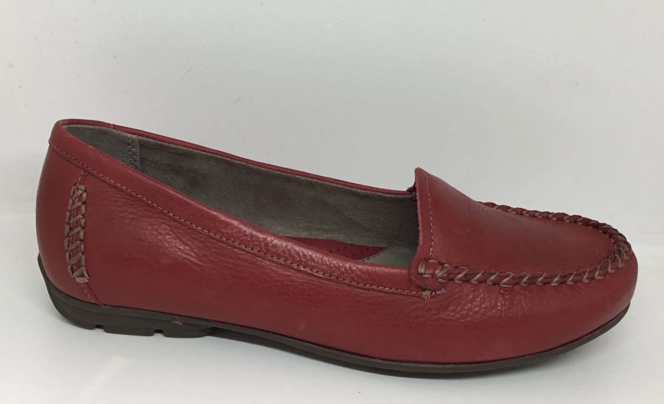 Alley Run Street Ease Naturalizer Kellyn Classic Dark Venom Red Leather Loafer Moccasin