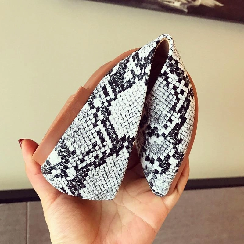 New Arrival  Women's Loafers Women Flat Heel Shoes Snake Print Slip-On Pointed Toe Causal Shoe Morjas Belgian Loafers