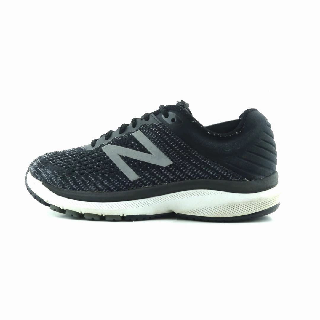 NEW BALANCE 860 V10 Schuh Running Shoes