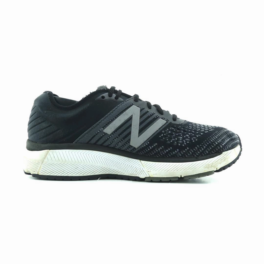 Training Shoes Running Shoes Difference NEW BALANCE 860 V10