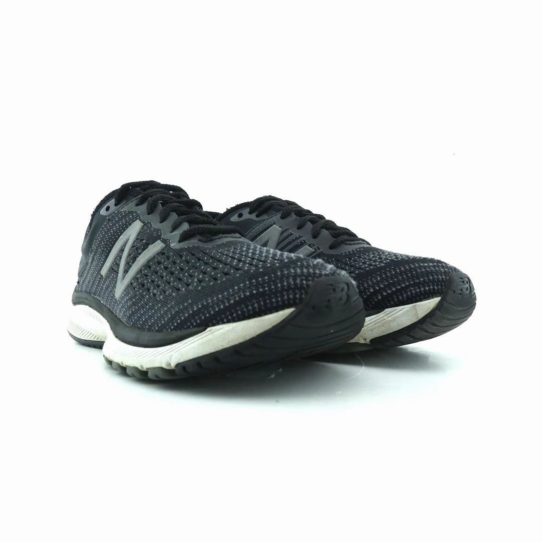 Low Stack Running Shoes NEW BALANCE 860 V10