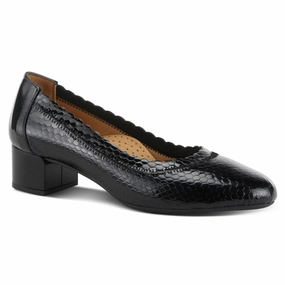 Spring Step Ahmeria Black Patent Leather Pump (Women's) Valentino Dress Shoes