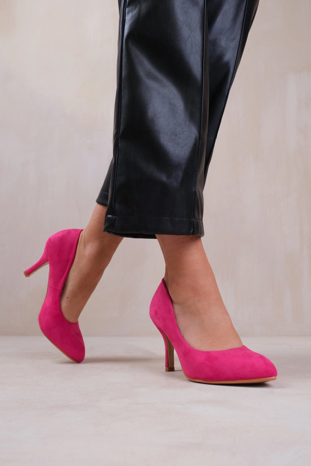PAOLA MID HIGH HEEL COURT PUMP SHOES WITH POINTED TOE IN FUCHSIA PINK SUEDE Asics Shoes In Singapore