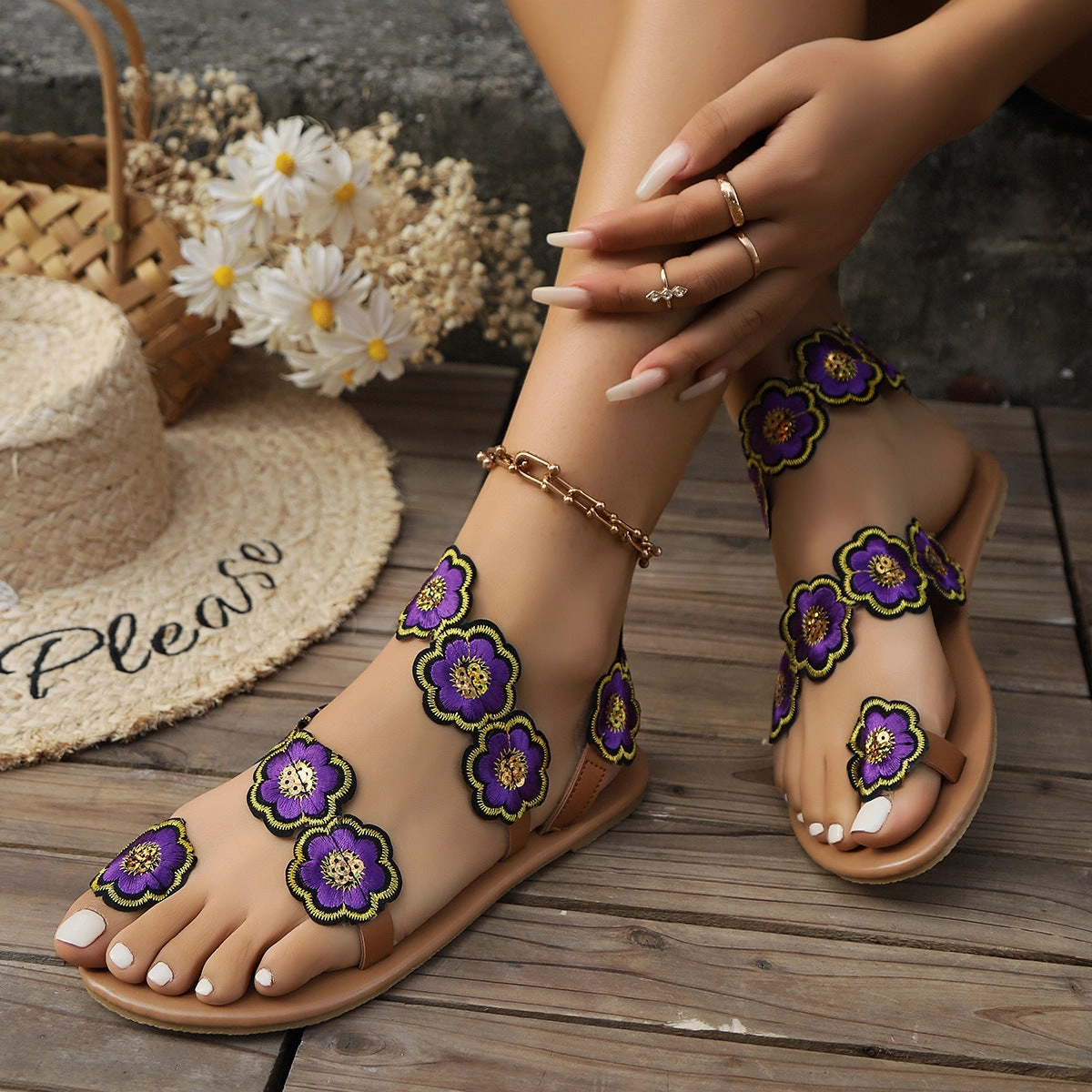 Custom Shoe Inserts For Feet Ethnic Style Flowers Flat Sandals Summer Vacation Casual Clip Toe Beach Shoes For Women