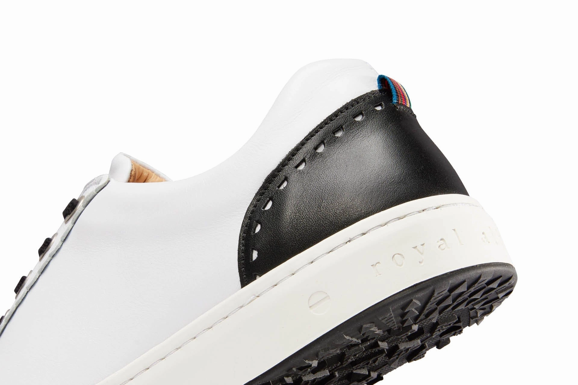 Primrose | White/Black Water Holiday Gear