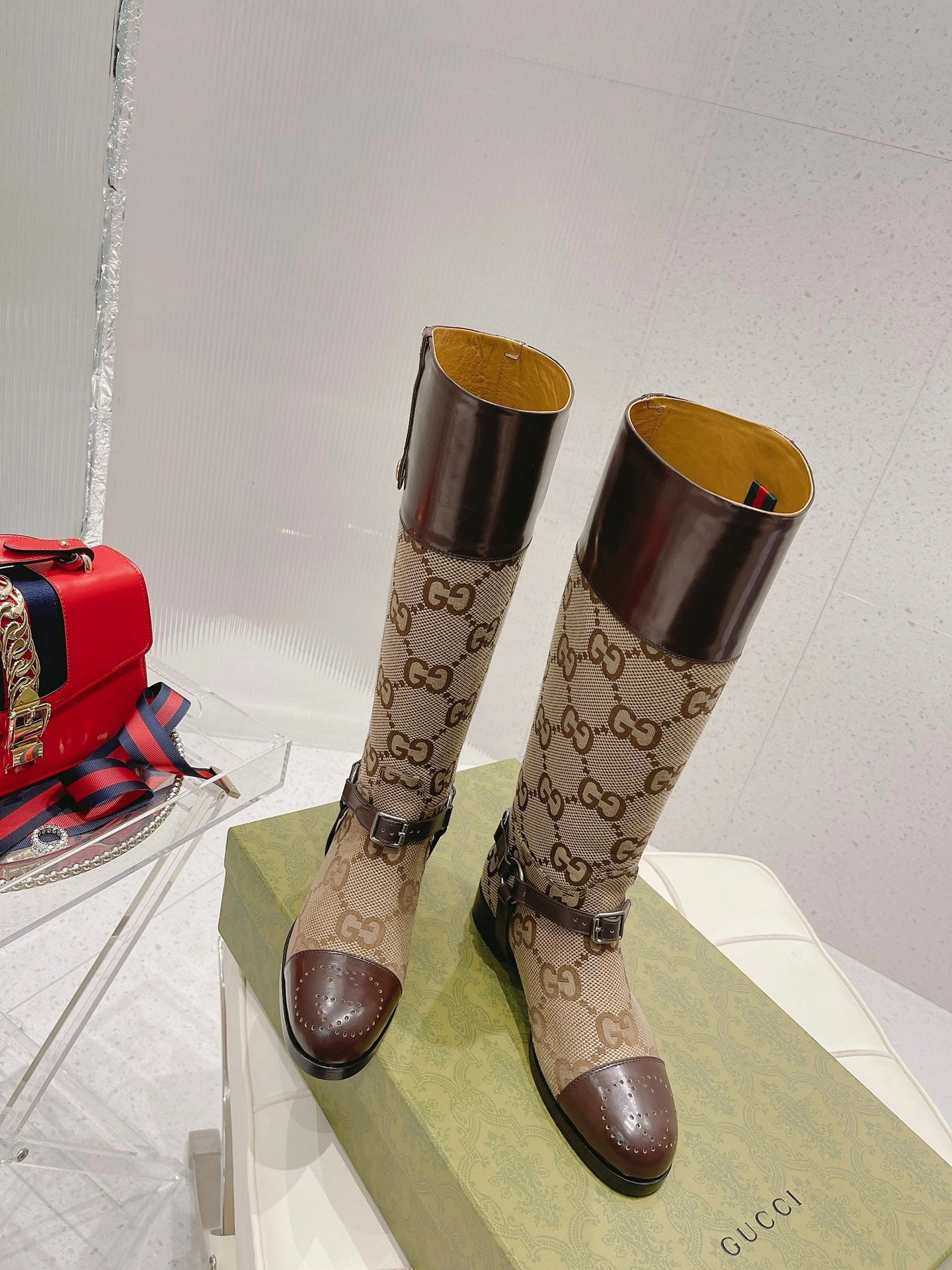 Adidas Shoes Origin SE746   Size 5-9    Material: Cowhide  Lining: Sheep skin Sole: Italian leather