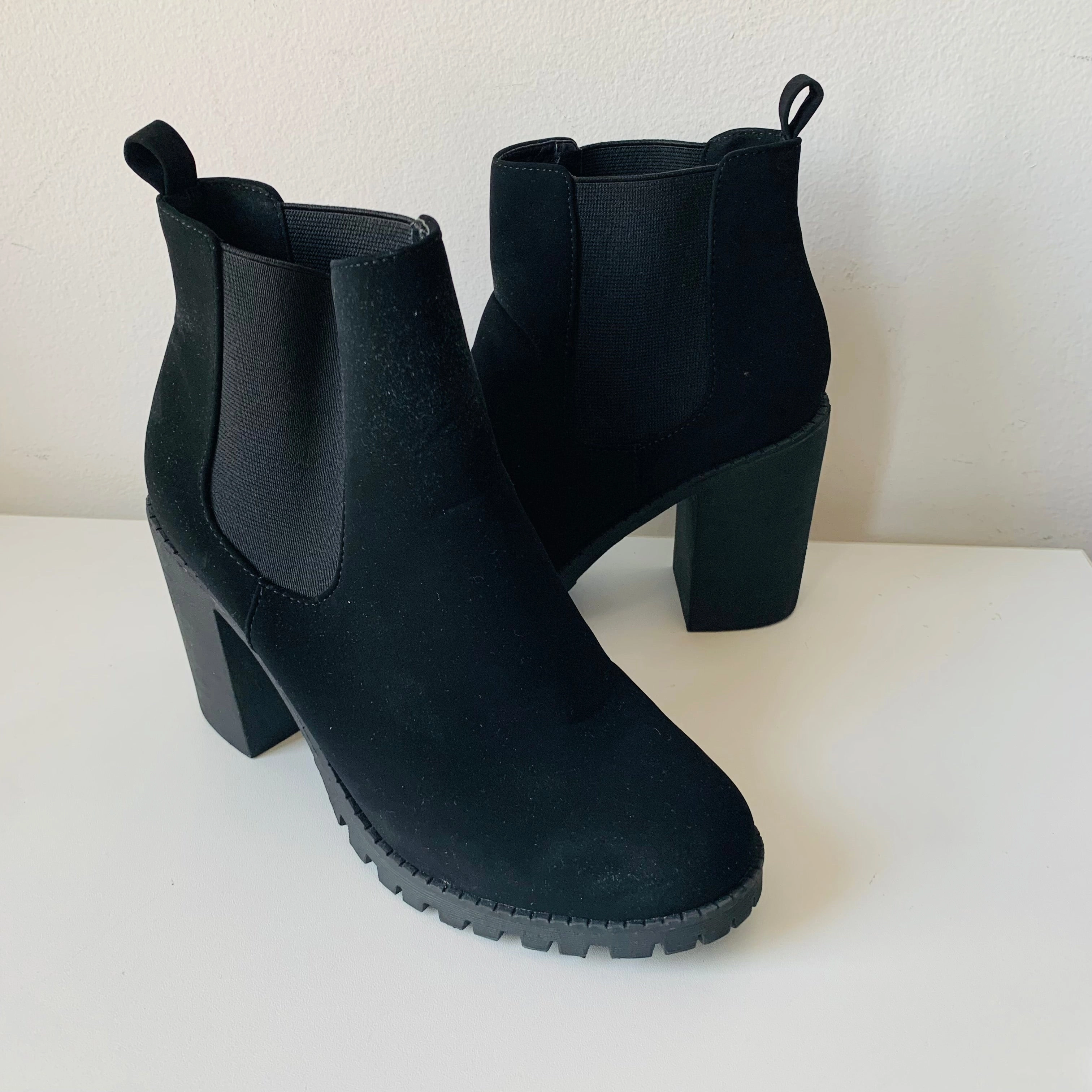 Soda Glove Ankle Boots with Lug Sole Elastic Gore Heeled Boots Size 10 New Late 90s Adidas Shoes