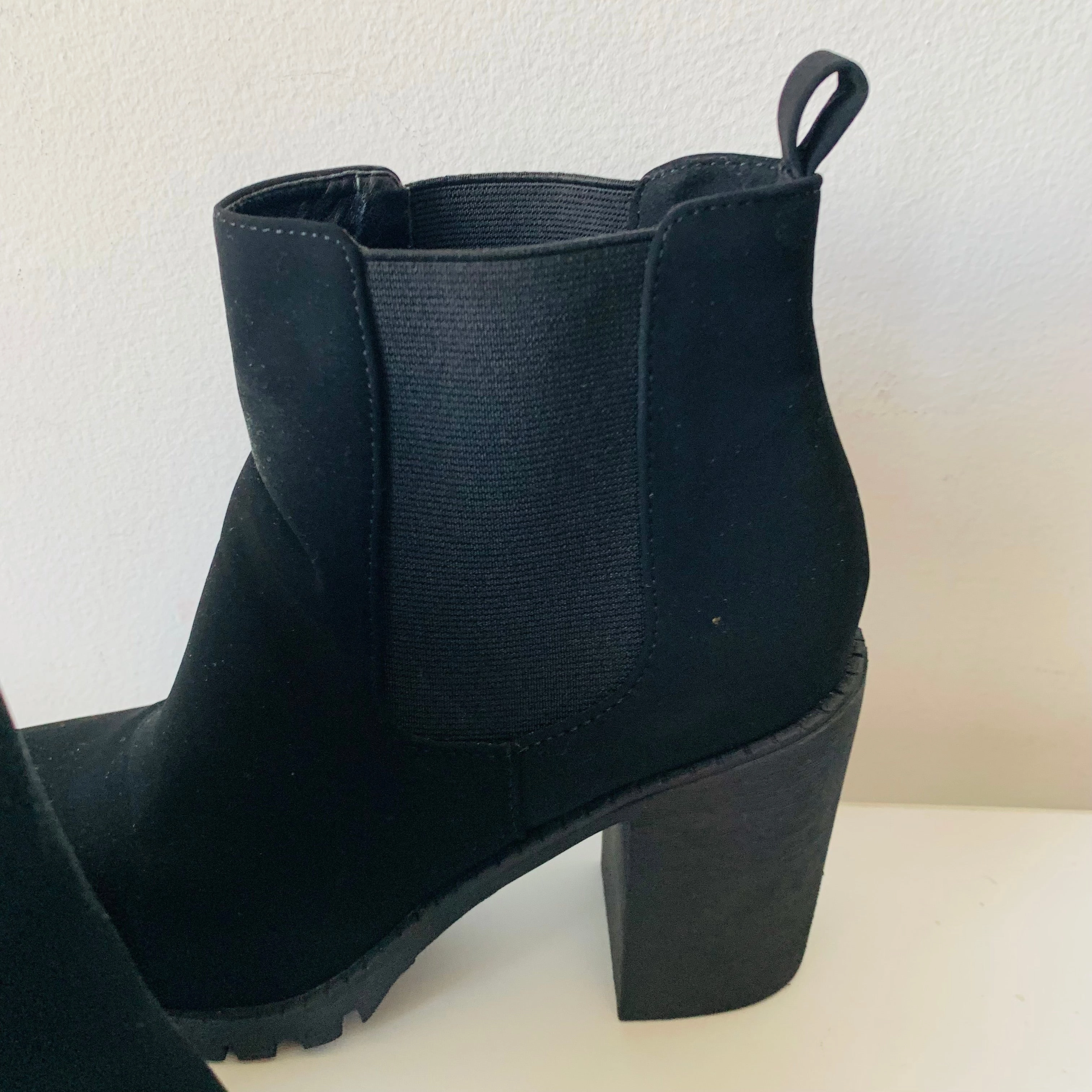 Soda Glove Ankle Boots with Lug Sole Elastic Gore Heeled Boots Size 10 New Adidas 4dfwd Running Shoes